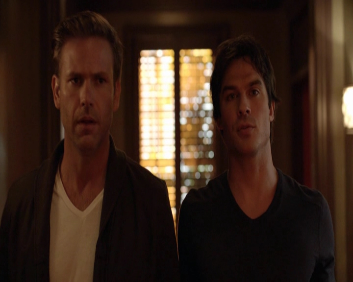 VampireDiariesWorld-dot-nl_7x03AgeOfInnocence-deletedscenes0021.jpg