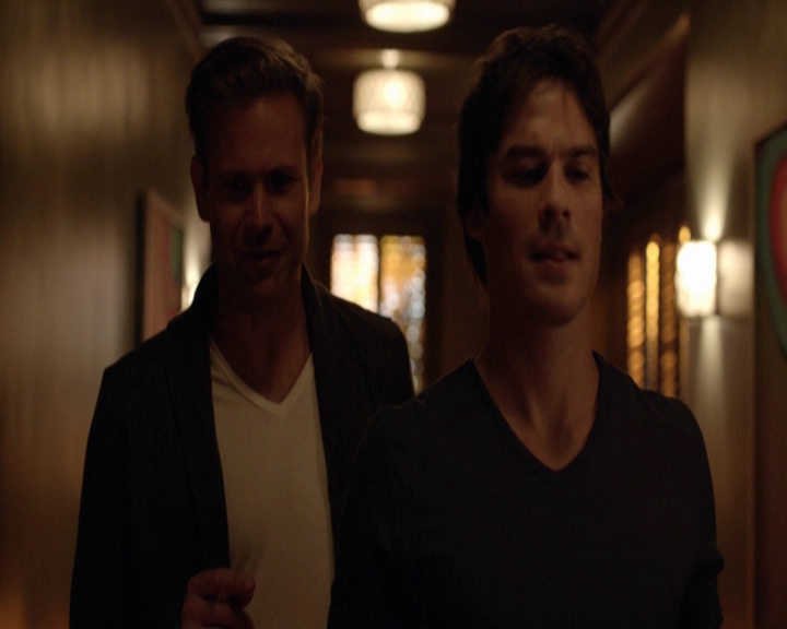 VampireDiariesWorld-dot-nl_7x03AgeOfInnocence-deletedscenes0028.jpg