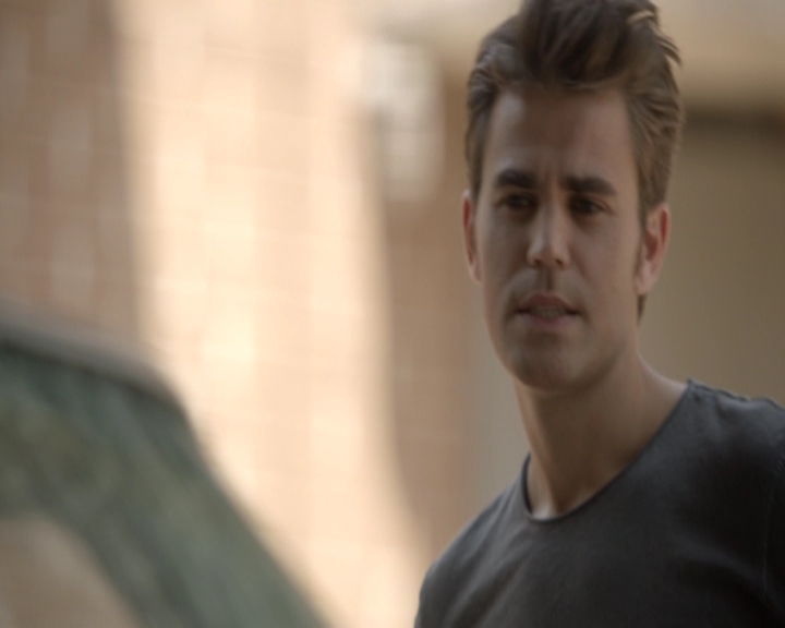 VampireDiariesWorld-dot-nl_7x03AgeOfInnocence-deletedscenes0072.jpg