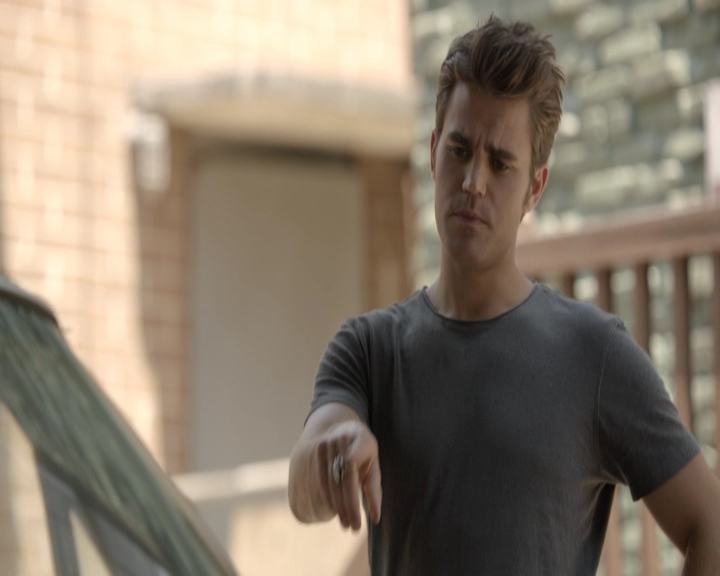 VampireDiariesWorld-dot-nl_7x03AgeOfInnocence-deletedscenes0079.jpg