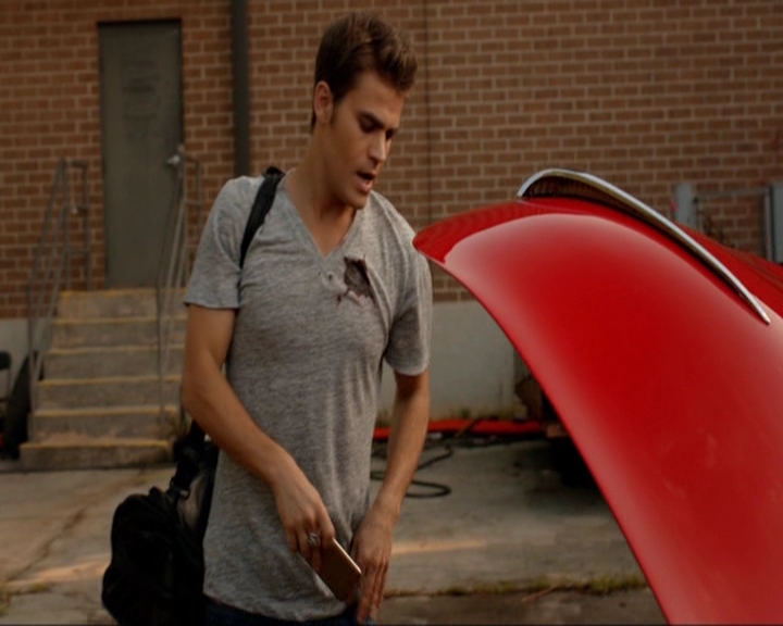 VampireDiariesWorld-dot-nl_7x03AgeOfInnocence0025.jpg