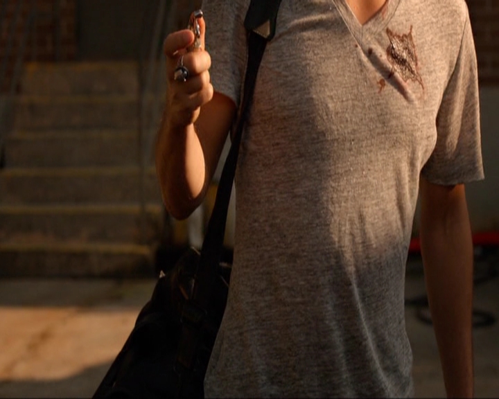 VampireDiariesWorld-dot-nl_7x03AgeOfInnocence0035.jpg