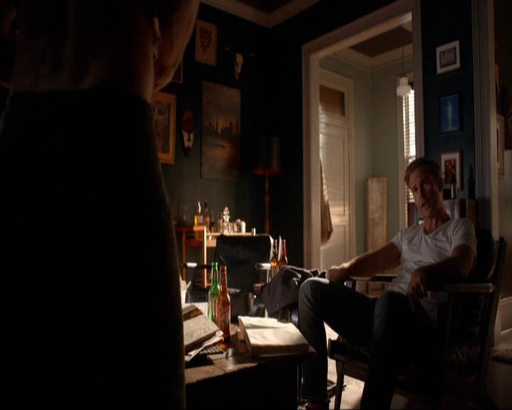 VampireDiariesWorld-dot-nl_7x03AgeOfInnocence0111.jpg
