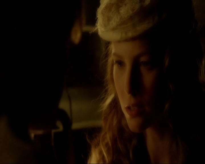 VampireDiariesWorld-dot-nl_7x03AgeOfInnocence0708.jpg