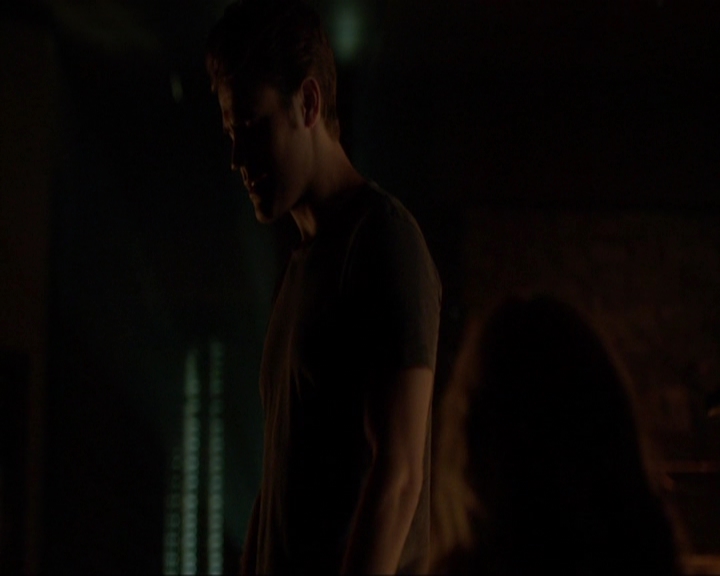 VampireDiariesWorld-dot-nl_7x03AgeOfInnocence2100.jpg