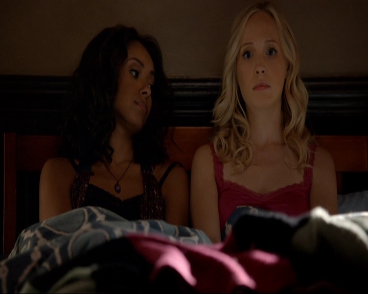 VampireDiariesWorld-dot-nl_7x04ICarryYourHeartWithMe0401.jpg