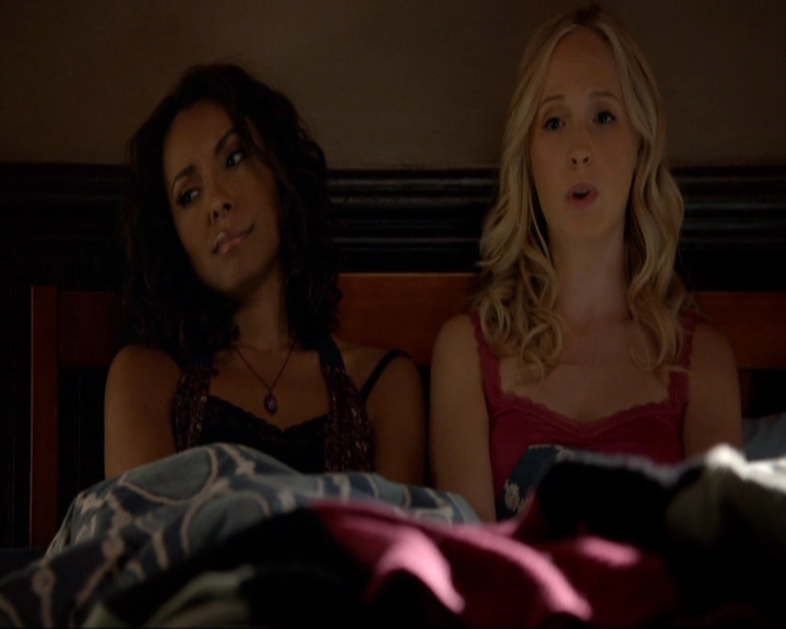 VampireDiariesWorld-dot-nl_7x04ICarryYourHeartWithMe0404.jpg