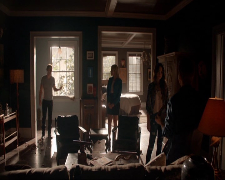 VampireDiariesWorld-dot-nl_7x04ICarryYourHeartWithMe0607.jpg