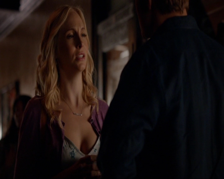 VampireDiariesWorld-dot-nl_7x04ICarryYourHeartWithMe0801.jpg