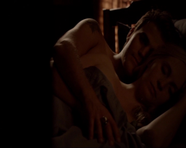 VampireDiariesWorld-dot-nl_7x04ICarryYourHeartWithMe2311.jpg