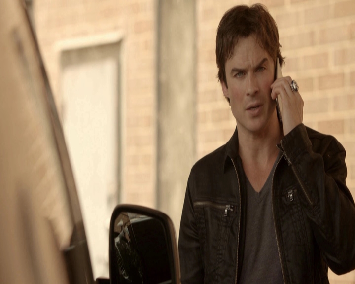 VampireDiariesWorld-dot-nl_7x05LiveThroughThis-deletedscenes0009.jpg