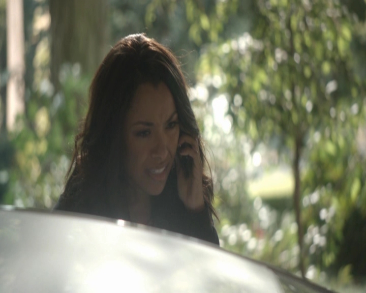 VampireDiariesWorld-dot-nl_7x05LiveThroughThis-deletedscenes0010.jpg