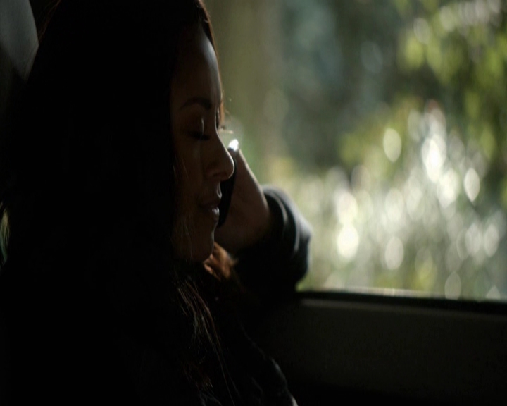 VampireDiariesWorld-dot-nl_7x05LiveThroughThis-deletedscenes0021.jpg