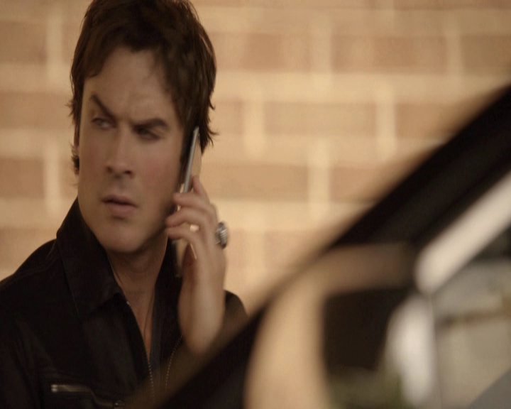 VampireDiariesWorld-dot-nl_7x05LiveThroughThis-deletedscenes0023.jpg