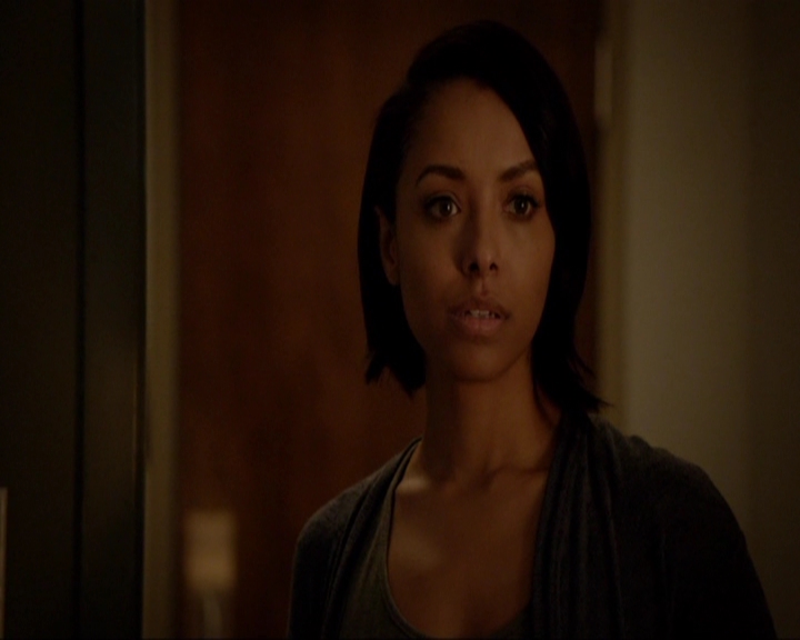 VampireDiariesWorld-dot-nl_7x05LiveThroughThis0074.jpg