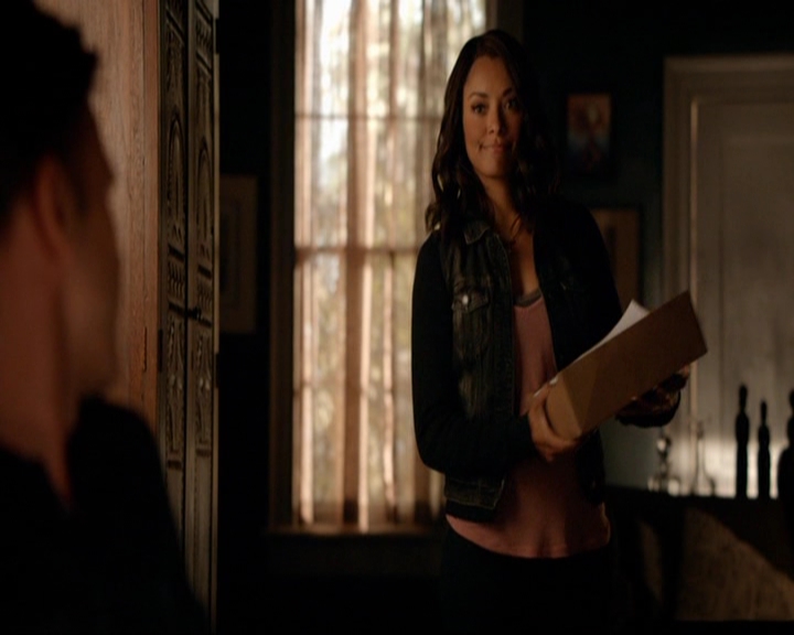 VampireDiariesWorld-dot-nl_7x05LiveThroughThis0118.jpg