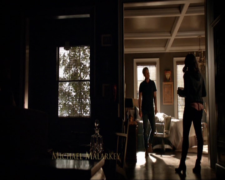 VampireDiariesWorld-dot-nl_7x05LiveThroughThis0124.jpg