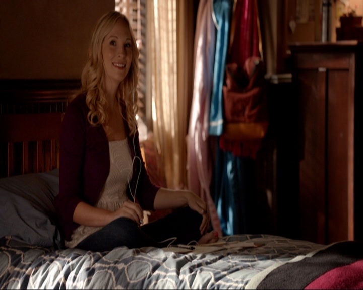 VampireDiariesWorld-dot-nl_7x05LiveThroughThis0567.jpg