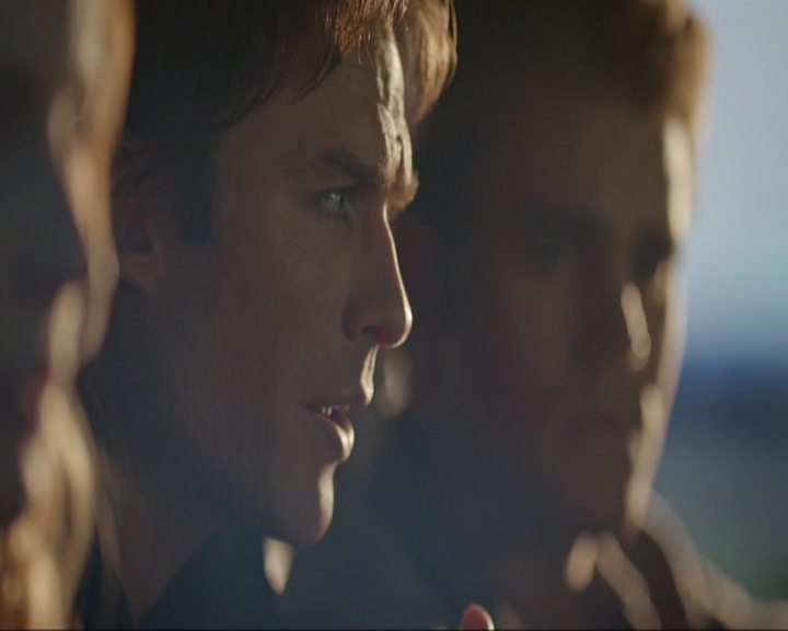 VampireDiariesWorld-dot-nl_7x05LiveThroughThis0597.jpg