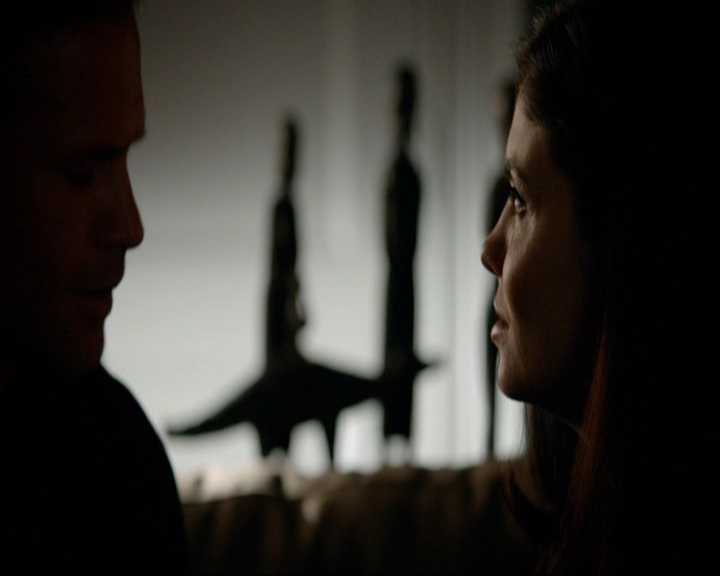 VampireDiariesWorld-dot-nl_7x05LiveThroughThis0719.jpg