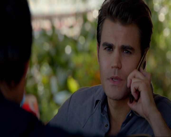 VampireDiariesWorld-dot-nl_7x05LiveThroughThis0749.jpg