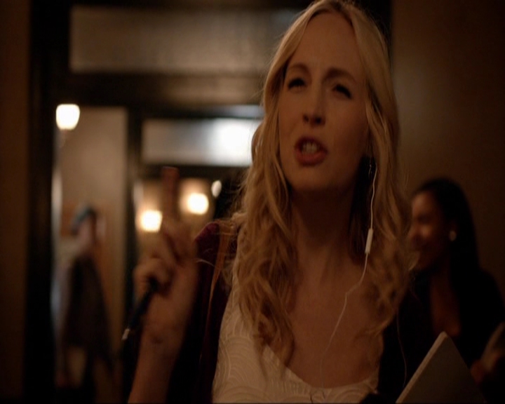 VampireDiariesWorld-dot-nl_7x05LiveThroughThis0773.jpg