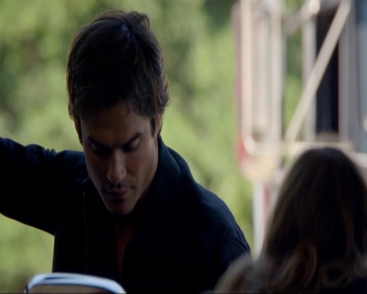 VampireDiariesWorld-dot-nl_7x05LiveThroughThis0799.jpg