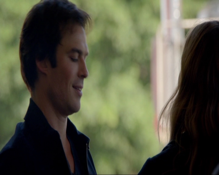 VampireDiariesWorld-dot-nl_7x05LiveThroughThis0814.jpg