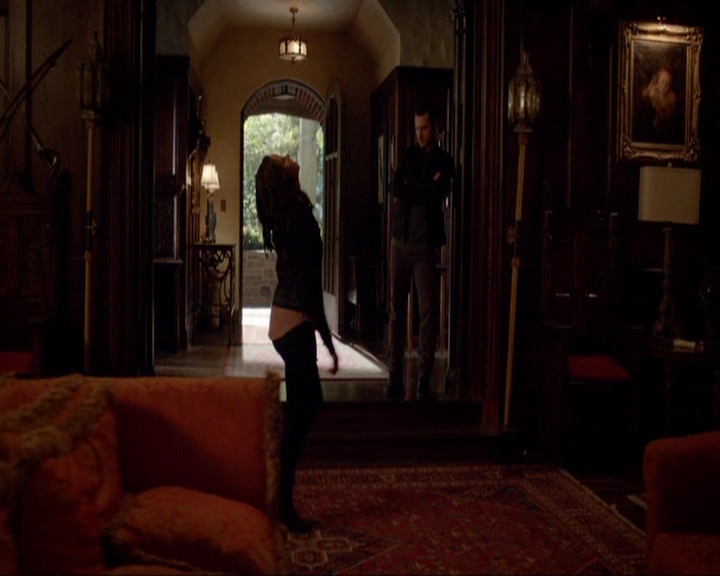 VampireDiariesWorld-dot-nl_7x05LiveThroughThis0842.jpg