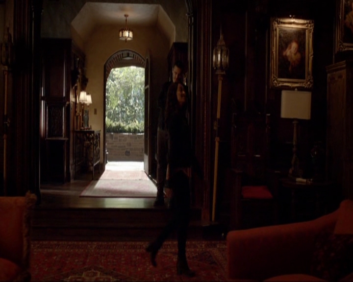 VampireDiariesWorld-dot-nl_7x05LiveThroughThis0843.jpg