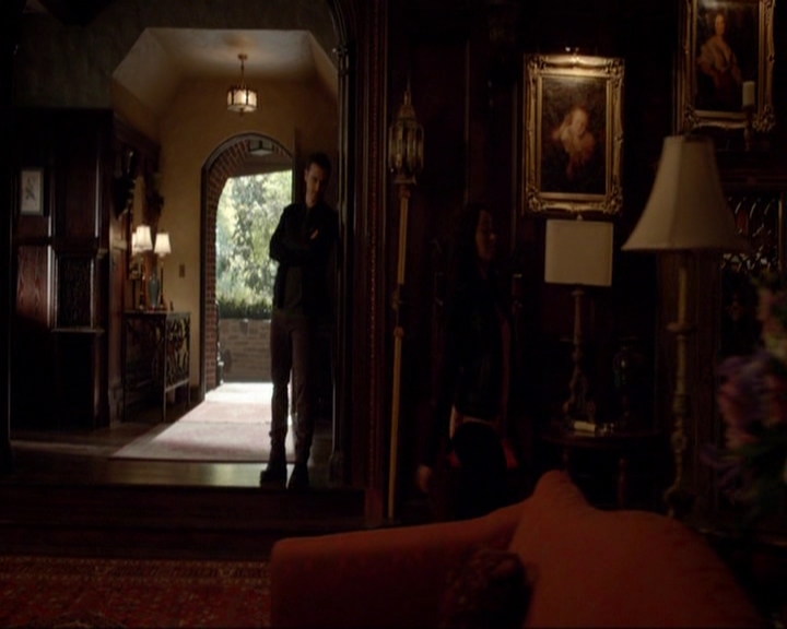 VampireDiariesWorld-dot-nl_7x05LiveThroughThis0844.jpg