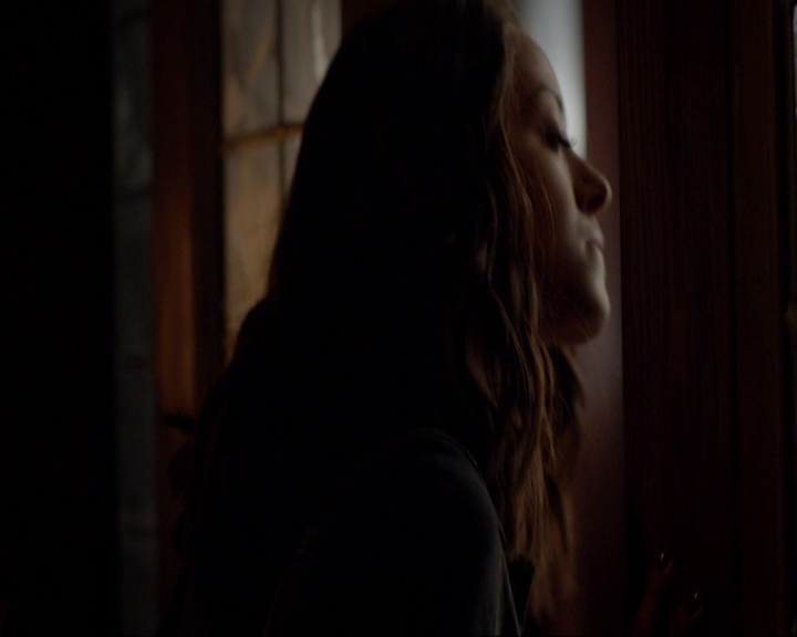 VampireDiariesWorld-dot-nl_7x05LiveThroughThis0849.jpg