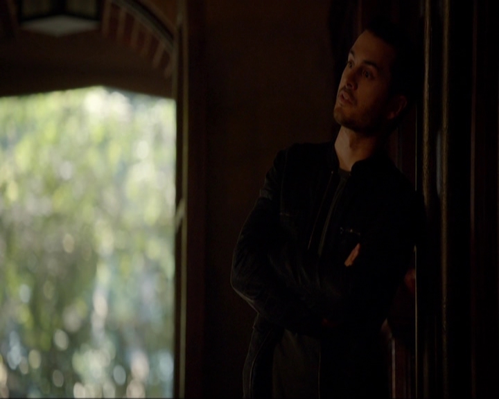 VampireDiariesWorld-dot-nl_7x05LiveThroughThis0852.jpg