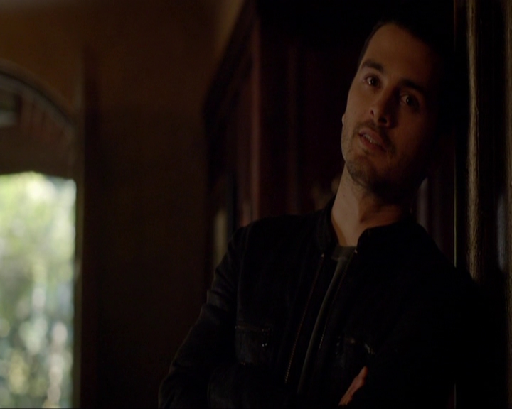 VampireDiariesWorld-dot-nl_7x05LiveThroughThis0856.jpg