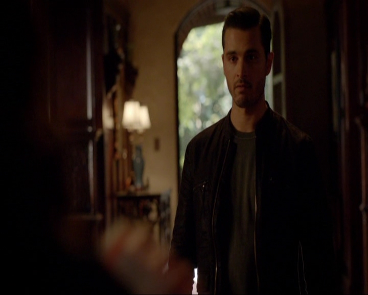 VampireDiariesWorld-dot-nl_7x05LiveThroughThis0860.jpg