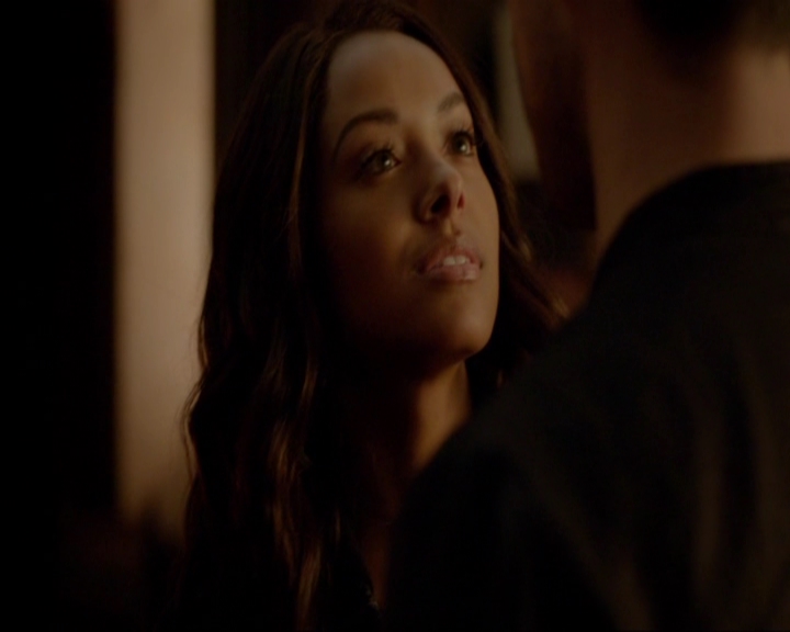 VampireDiariesWorld-dot-nl_7x05LiveThroughThis0866.jpg