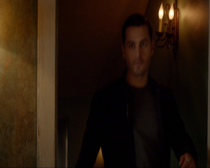 VampireDiariesWorld-dot-nl_7x05LiveThroughThis0881.jpg