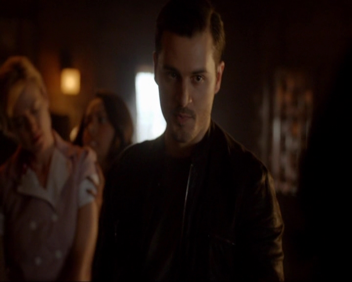 VampireDiariesWorld-dot-nl_7x05LiveThroughThis0885.jpg