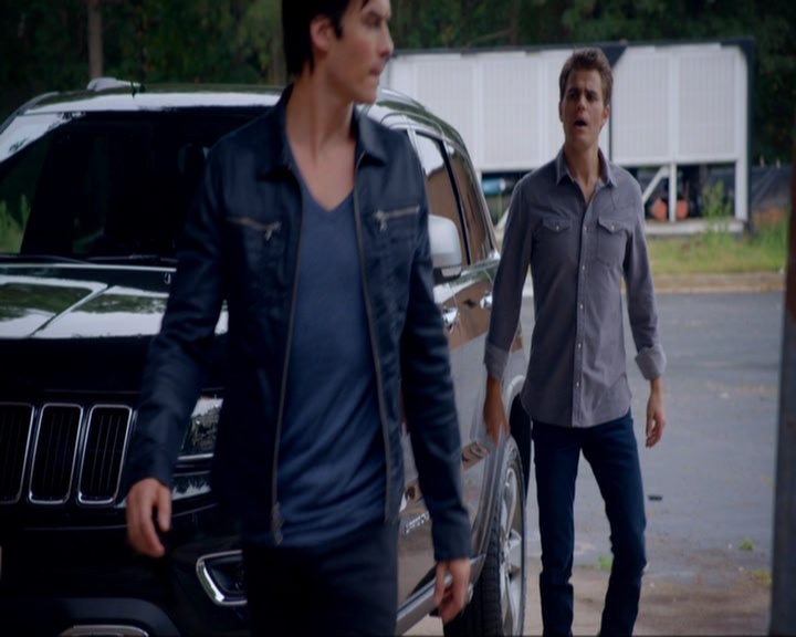 VampireDiariesWorld-dot-nl_7x05LiveThroughThis0934.jpg