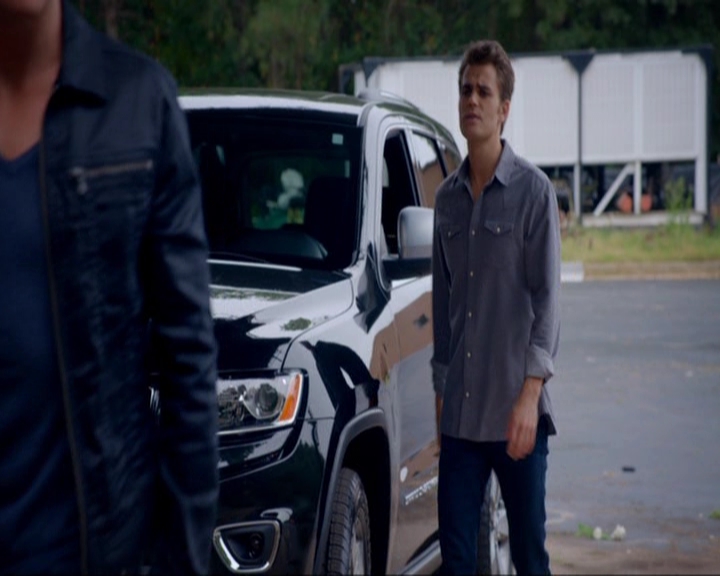 VampireDiariesWorld-dot-nl_7x05LiveThroughThis0935.jpg