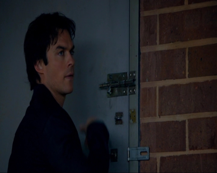 VampireDiariesWorld-dot-nl_7x05LiveThroughThis0967.jpg