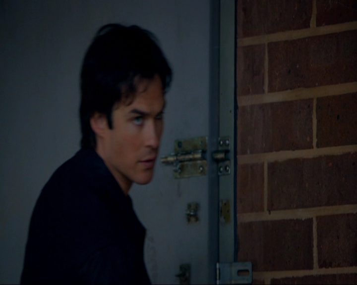 VampireDiariesWorld-dot-nl_7x05LiveThroughThis0969.jpg