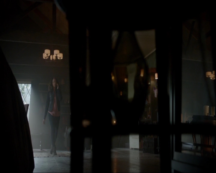 VampireDiariesWorld-dot-nl_7x05LiveThroughThis1037.jpg