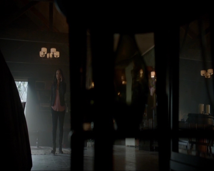 VampireDiariesWorld-dot-nl_7x05LiveThroughThis1038.jpg