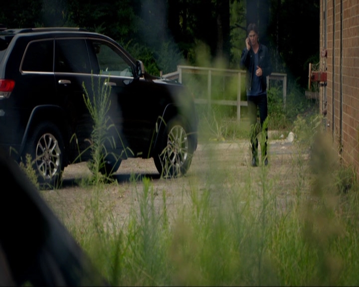 VampireDiariesWorld-dot-nl_7x05LiveThroughThis1052.jpg