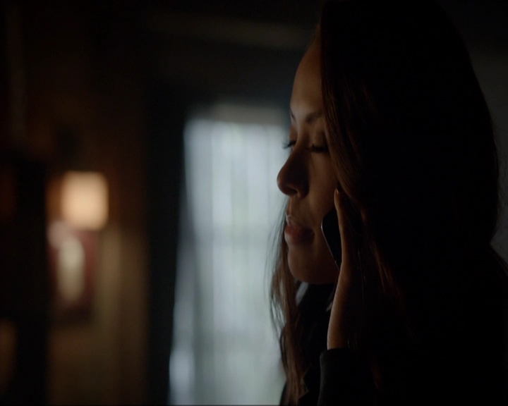 VampireDiariesWorld-dot-nl_7x05LiveThroughThis1081.jpg