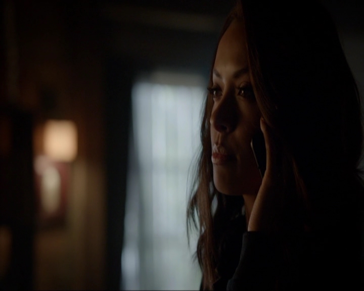 VampireDiariesWorld-dot-nl_7x05LiveThroughThis1082.jpg