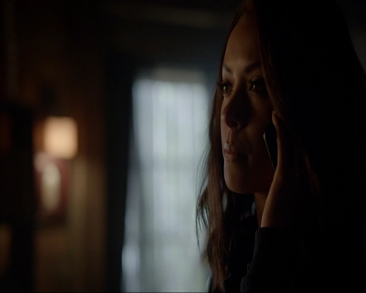 VampireDiariesWorld-dot-nl_7x05LiveThroughThis1083.jpg