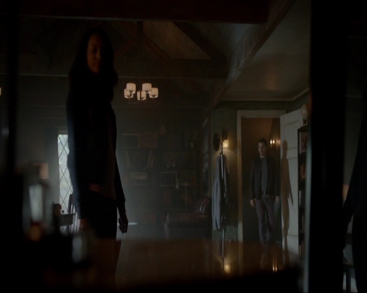 VampireDiariesWorld-dot-nl_7x05LiveThroughThis1091.jpg