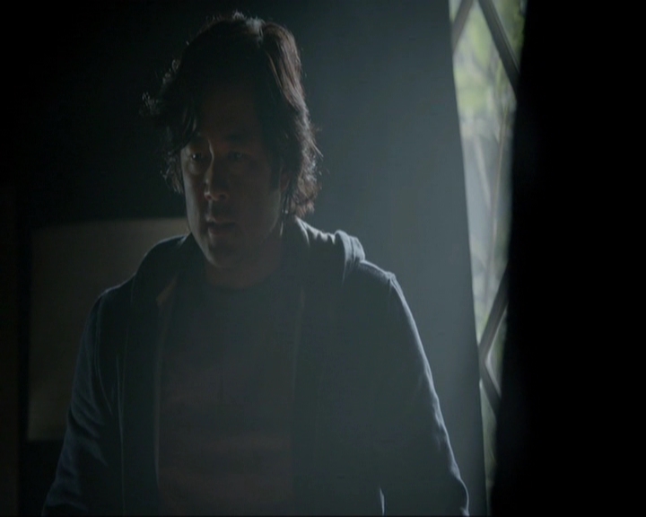 VampireDiariesWorld-dot-nl_7x05LiveThroughThis1136.jpg
